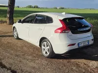 Usata Volvo V40 Kinetic 120 CV (88 kW) 2018 Bianco Berlina