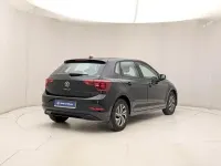 Usata VW Polo Life 95 CV (69 kW) 2023 Nero Utilitaria
