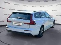 Usata Volvo V60 Business Edition 150 CV (110 kW) 2019 Bianco Station wagon