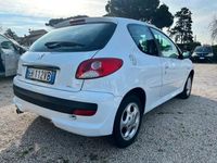 Usata Peugeot 206+ 68 CV (50 kW) 2011 Bianco Utilitaria