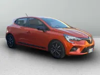 Usata Renault Clio V Equilibre 101 CV (74 kW) 2023 Arancione Berlina
