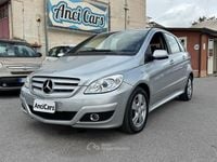 Usata Mercedes B200 Chrome 140 CV (102 kW) 2010 Argento Monovolume