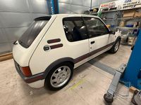 Usata Peugeot 205 GTi 128 CV (94 kW) 1990 Bianco Berlina