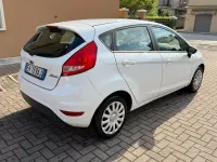 Usata Ford Fiesta 60 CV (44 kW) 2011 Bianco Berlina