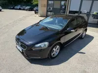 Usata Volvo V40 115 CV (84 kW) 2012 Nero Utilitaria