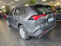 Usata Toyota RAV4 Hybrid Active 178 CV (130 kW) 2021 Grigio SUV