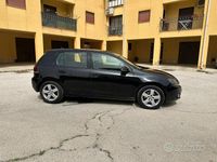Usata VW Golf VI 105 CV (77 kW) 2011 Nero Utilitaria