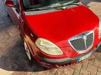 Usata Lancia Ypsilon 69 CV (50 kW) 2004 Rosso Utilitaria