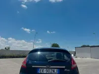 Usata Ford Fiesta Titanium 97 CV (71 kW) 2012 Blu Berlina