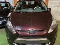 Usata Ford Fiesta Titanium 97 CV (71 kW) 2010 Nero Utilitaria