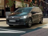 Nuova VW Touran Business 150 CV (110 kW) 2026 Grenadill black metallizzato Monovolume