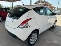 Usata Lancia Ypsilon Gold 69 CV (50 kW) 2013 Bianco Utilitaria