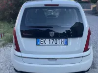 Usata Lancia Musa Gold 95 CV (69 kW) 2011 Bianco Monovolume