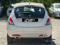 Usata Lancia Ypsilon 69 CV (50 kW) 2018 Beige Utilitaria