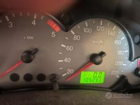Usata Ford Focus 116 CV (85 kW) 2003 Grigio Berlina