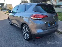 Usata Renault Scénic III Intens 110 CV (80 kW) 2017 Grigio Monovolume