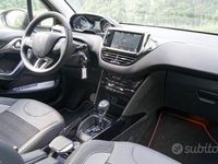 Gebraucht Peugeot 2008 S 92 PS (67 kW) 2016 Weiß SUV