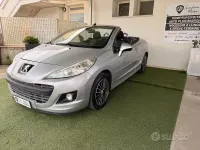 Usata Peugeot 207 CC 111 CV (81 kW) 2011 Argento Cabrio
