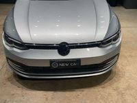 Usata VW Golf VIII Life 131 CV (96 kW) 2023 Argento Berlina