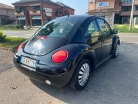 Usata VW New Beetle 102 CV (75 kW) 2002 Nero Utilitaria