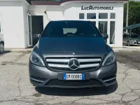 Usata Mercedes B200 Premium 156 CV (114 kW) 2012 Grigio Utilitaria