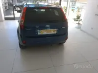 Usata Ford Fiesta Titanium 68 CV (50 kW) 2008 Blu metallizzato Utilitaria