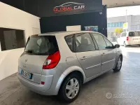 Usata Renault Scénic 105 CV (77 kW) 2007 Grigio Monovolume