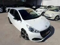 Usata Peugeot 208 GT-line 120 CV (88 kW) 2018 Bianco Utilitaria