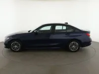 Gebraucht BMW 318 Advantage 150 PS (110 kW) 2022 Blau Limousine