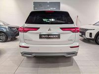 Nuova Mitsubishi Outlander P-HEV Intense 306 CV (225 kW) 2026 Bianco SUV