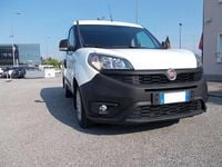 Usata Fiat Doblò Lounge 105 CV (77 kW) 2022 Bianco Monovolume