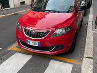 Usata Lancia Ypsilon Silver 69 CV (50 kW) 2022 Rosso Utilitaria