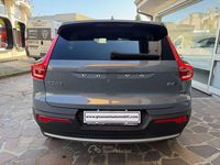 Usata Volvo XC40 Momentum 197 CV (144 kW) 2021 Thunder grey SUV