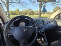 Usata Hyundai i10 Style 67 CV (49 kW) 2010 Argento Utilitaria