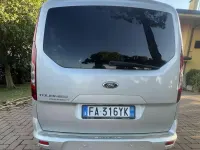 Usata Ford Tourneo Connect Titanium 120 CV (88 kW) 2015 Argento Monovolume