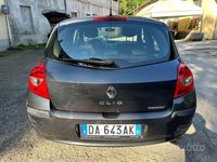 Usata Renault Clio II 70 CV (51 kW) 2006 Grigio Berlina