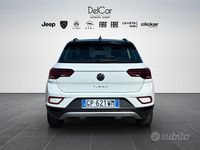 Usata VW T-Roc Life 110 CV (80 kW) 2023 Bianco SUV