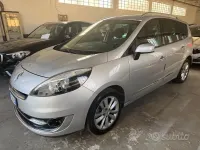 Usata Renault Scénic III 110 CV (80 kW) 2013 Grigio Monovolume