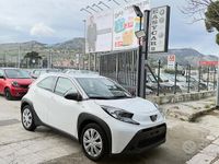 Usata Toyota Aygo X Trend 72 CV (52 kW) 2022 Bianco SUV