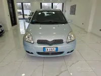 Usata Toyota Yaris Sol 65 CV (47 kW) 2005 Bluazzurro Utilitaria