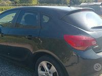 Usata Opel Astra 110 CV (80 kW) 2012 Nero Berlina