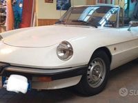 Begagnad Alfa Romeo Spider Veloce 128 HK (94 kW) 1987 Vit Cab