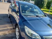 Usata Opel Astra 110 CV (80 kW) 2011 Blu Berlina