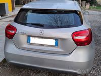 Usata Mercedes A160 102 CV (75 kW) 2018 Grigio Utilitaria