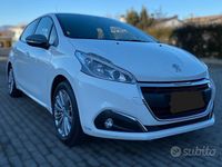 Usata Peugeot 208 Active 82 CV (60 kW) 2018 Bianco Utilitaria
