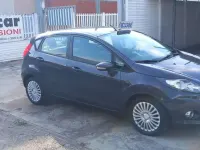 Usata Ford Fiesta 60 CV (44 kW) 2012 Grigio Berlina