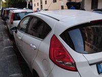 Usata Ford Fiesta Titanium 82 CV (60 kW) 2009 Bianco Berlina