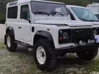 Usata Land Rover Defender 122 CV (89 kW) 2001 Bianco Station wagon