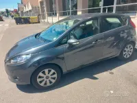 Usata Ford Fiesta 90 CV (66 kW) 2010 Bluazzurro Berlina