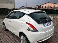 Usata Lancia Ypsilon 69 CV (50 kW) 2017 Bianco Utilitaria